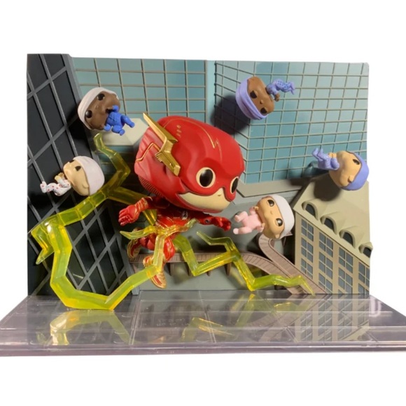 FUNKO POP ⭐️The Flash 1349 - Picture 2 of 3